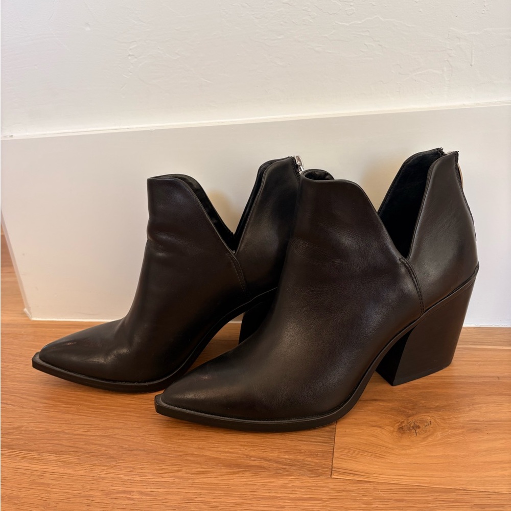 Steve Madden Black Leather Booties - 9.5